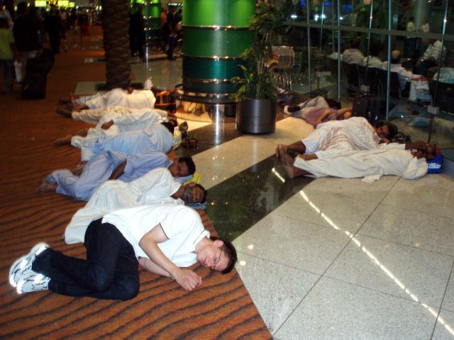 victims_of_airports_01