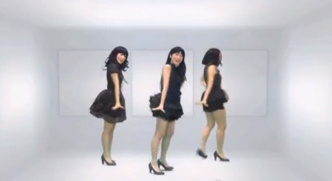 alone-perfume02