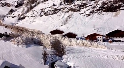 valanga-avalanchea-snowslide02