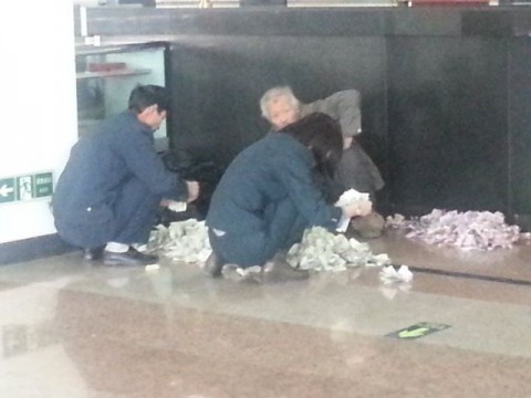 chinese-beggar-really-earns05