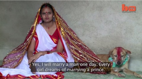 india-woman-marries-dog01