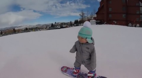 baby-snowboarder03