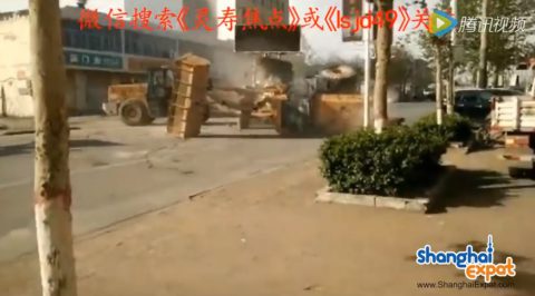 bulldozer-battle-in-china02