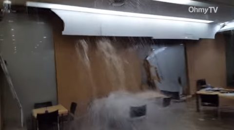 flooded-yonsei-university-library01